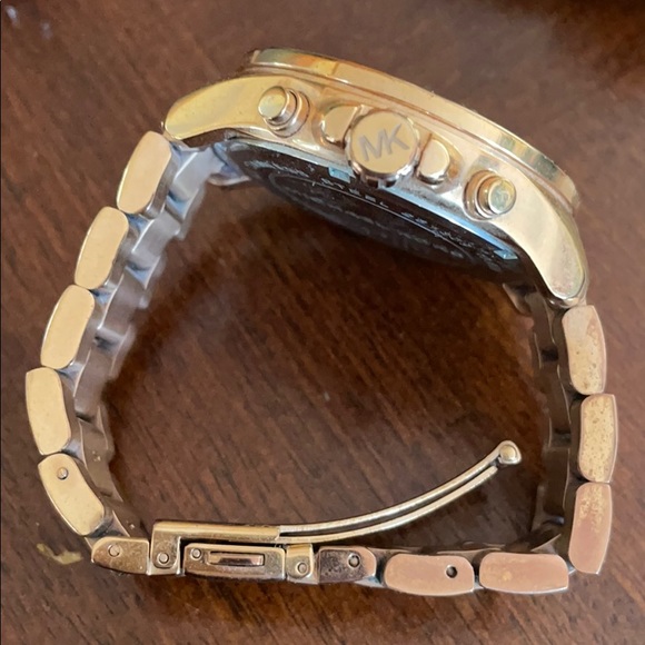 Gold Michael Kors Watch - Picture 7 of 7